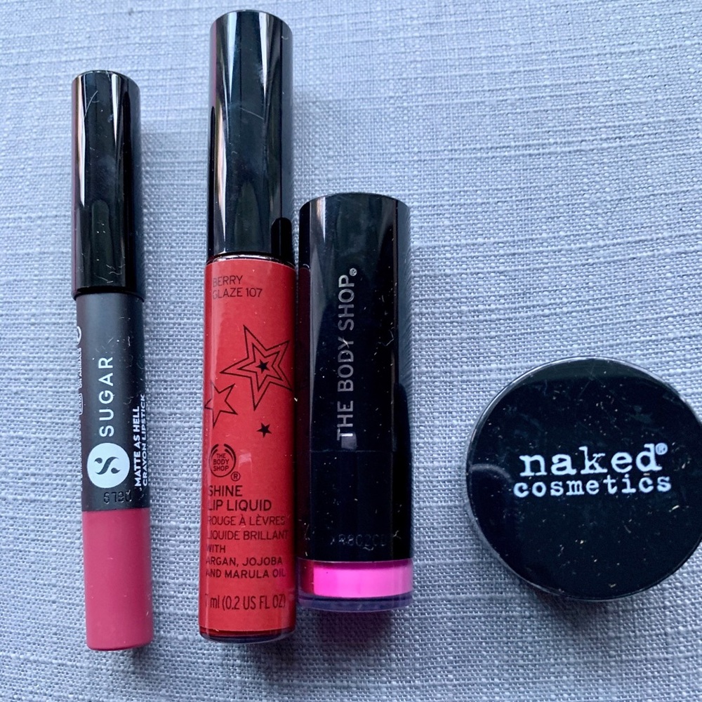 Lip pack 4 items:lipstick/lip Glaze/pencil/scrub
